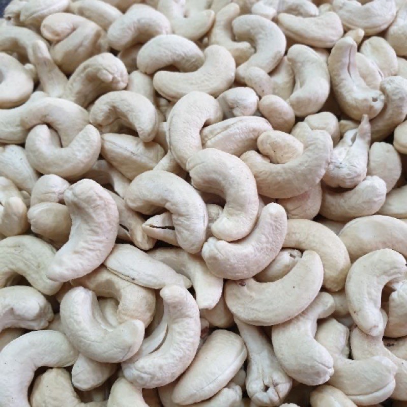 เม็ดมะม่วงหิมพานต์ ไซส์จัมโบ้ (ดิบ) 1 kg. เม็ดใหม่ เม็ดใหญ่Jumboมาก ขาว สวย ไม่ค้างสต็อก ไม่เหม็น ไม่หืน ไม่มอด