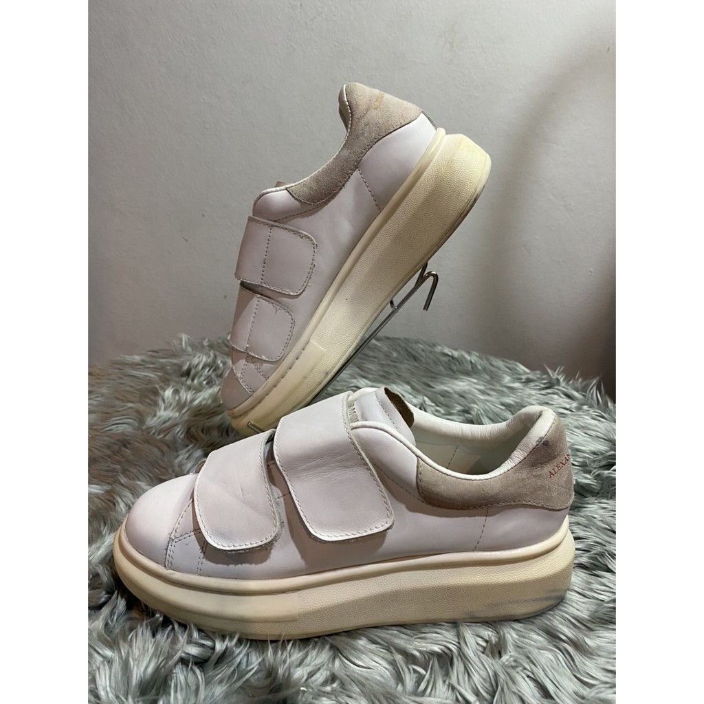 Alexander Mqueen มือสอง รองเท้าผ้าใบหนัง Alexander Mqueen  ไซส์ 38 /24.5 รองเท้าแบรนด์เนมมือ2 ของแท้