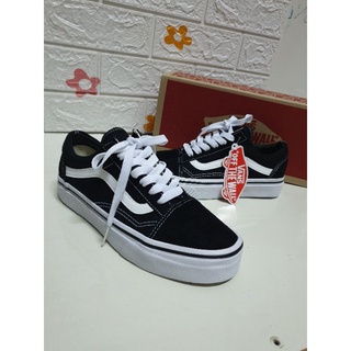 รองเท้าผ้าใบ Vans Old School