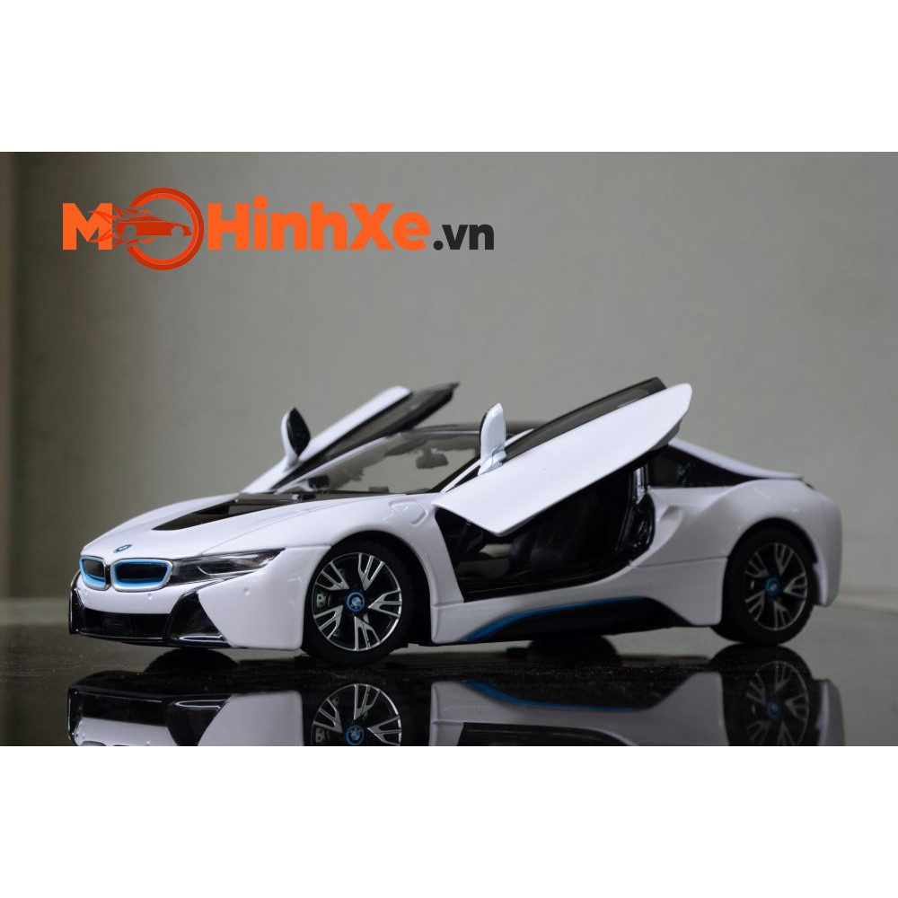 BMW I8 1:24 RASTAR MODEL