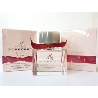 My Burberry Blush edp 90ml   เปิดกลิ่นสัมผัสแรกด้วย glazed pomegranate และ vibrant lemon ตามด้วย rose petal ที่แสนละเอีย