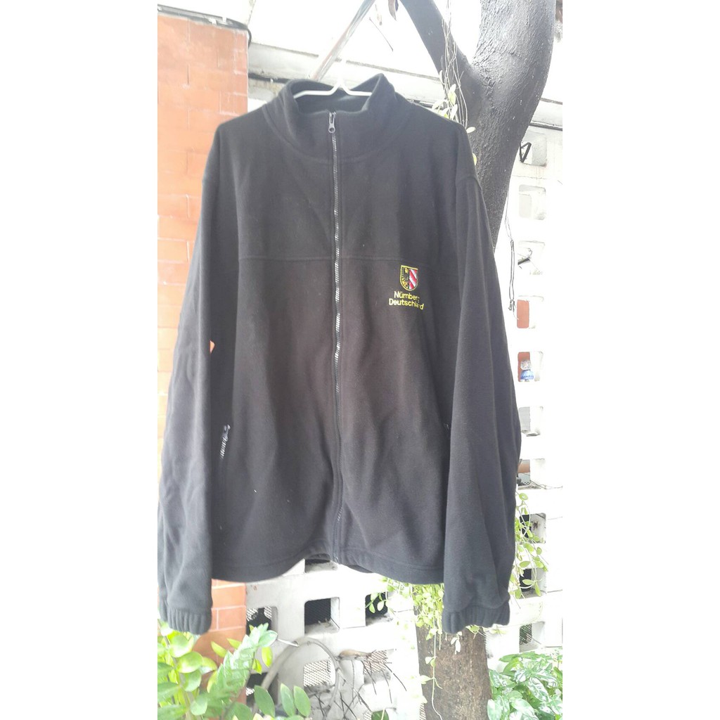 เสื้อกันหนาว Adler คอเต่า