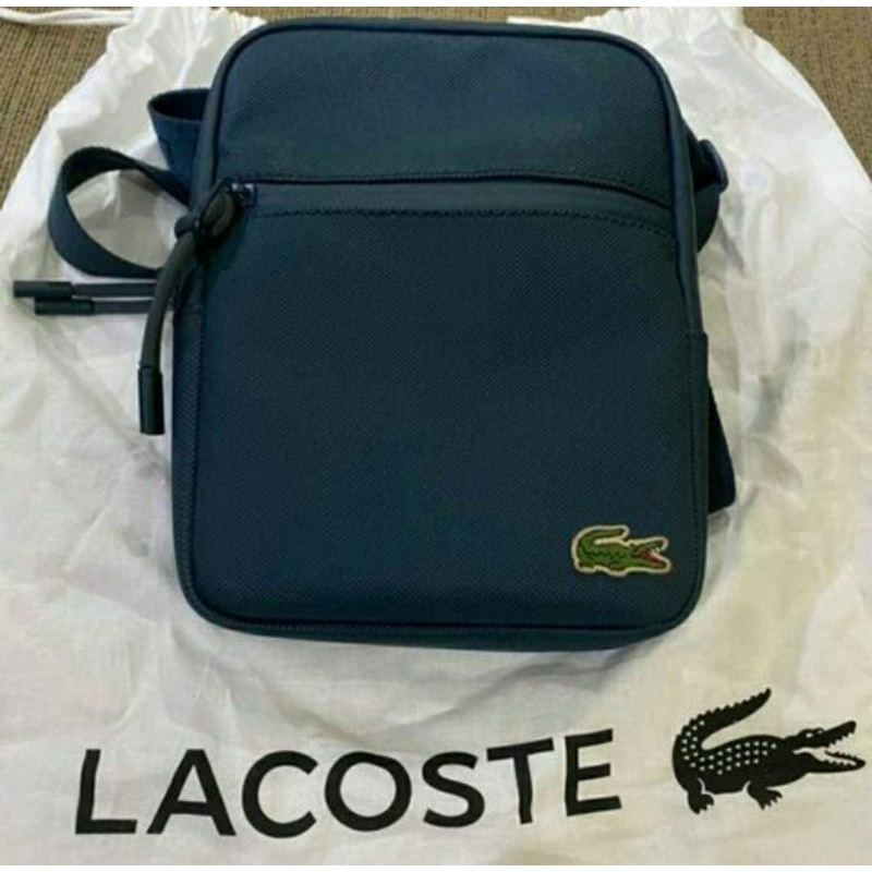 กระเป๋าสะพายข้าง Lacoste