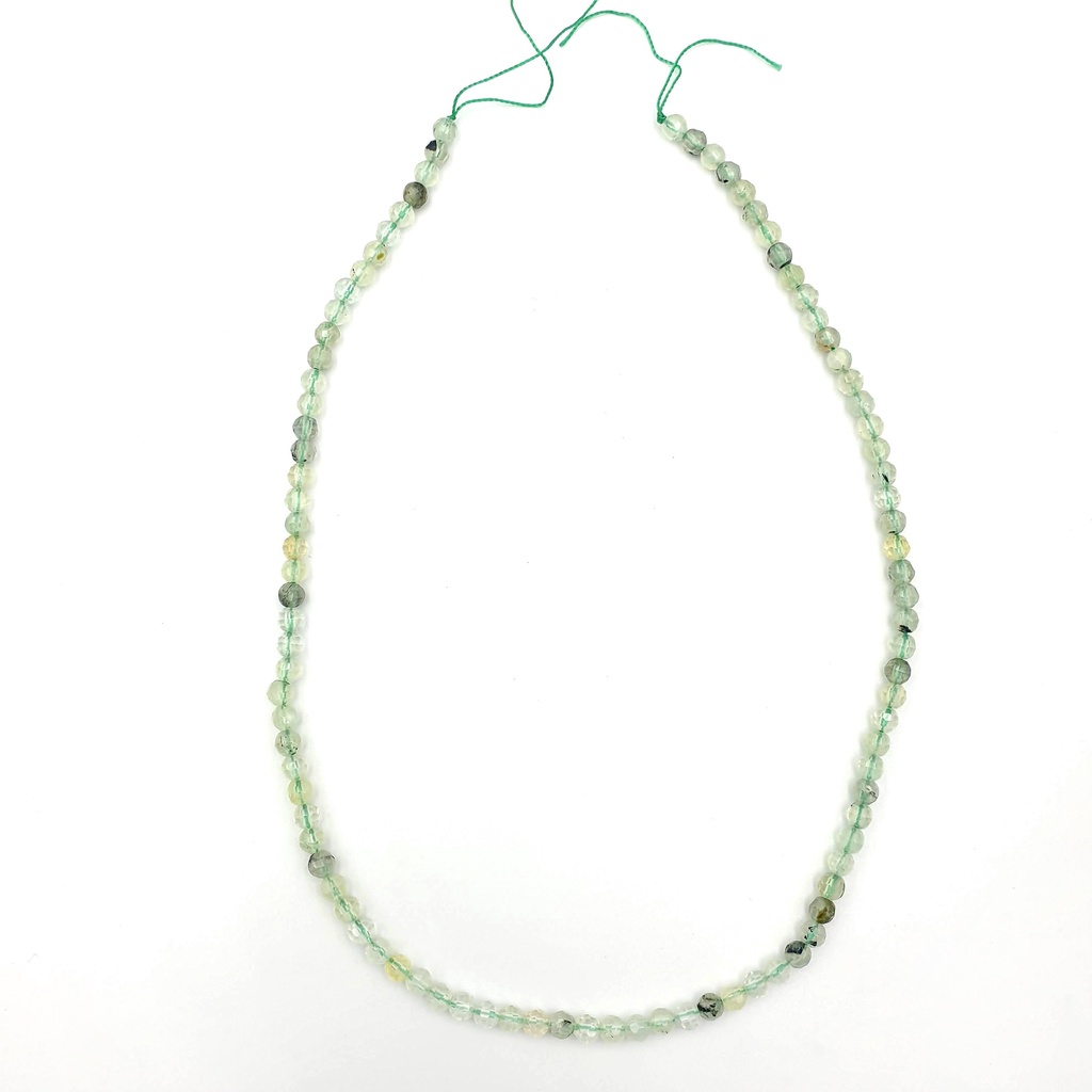 ลูกปัดหินแท้พรีไนท์รูปทรงกลมเจียรเหล่ี่ยม (Prehnite Faceted Round 4 mm) สีเขียวอ่อน (LZ-0543}