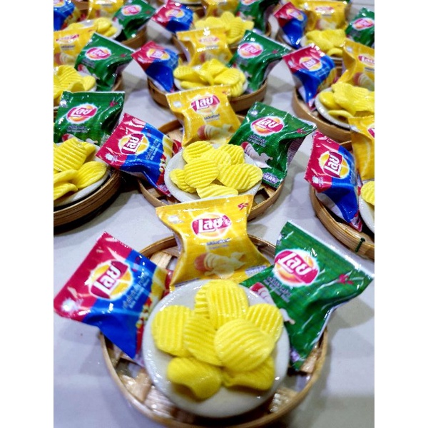 งานปั้นขนมเลย์จิ๋ว ใช้ถวายกุมารเทพหรือใช้เล่นกับตุ๊กตาได้