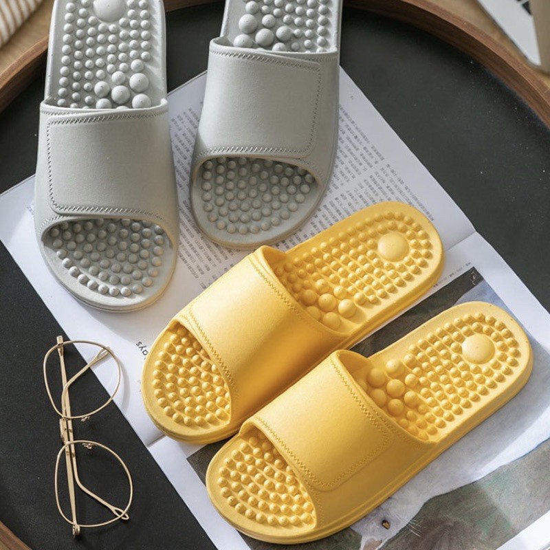 JMS STORE รองเท้าใส่ในบ้าน มีปุ่มนวด พื้นยางกันลื่น น้ำหนักเบา (PADISHI)