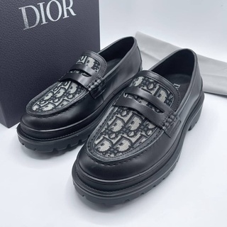 รองเท้าหนัง Dior Explorer Loafers 🌈