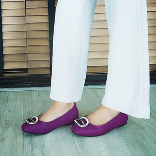 รองเท้าหนังแกะ ICONIQ รุ่น Judy Comfy Wide Feet with Crystal in Violet
