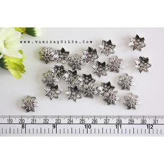 จุกฝาครอบ ขั้วดอกไม้ ลูกปัดตกแต่ง จำนวน 20 ชิ้น สำหรับงานผ้า งานฝีมือ DIY สีเงินรมดำ กลีบใบไม้เจ็ดแฉก (รหัส sho137-0005)