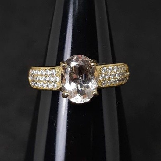 แหวน มอแกไนต์ Morganite พลอยแท้ เจียรไน ขนาด 7×9 มม.ตัวเรือนเงิน 925 ชุบทอง ขนาด 54