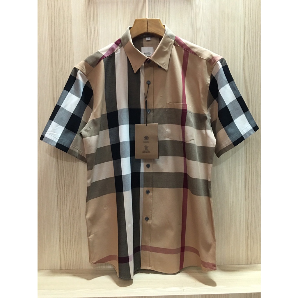 🩷size Lกระดุมสีขาว/ดำ🩷เสื้อแขนสั้น บลูเบอรี่ มาเพิ่มแล้วค่ะ Size M - 2XL Burberry Classic Shirt  Siz