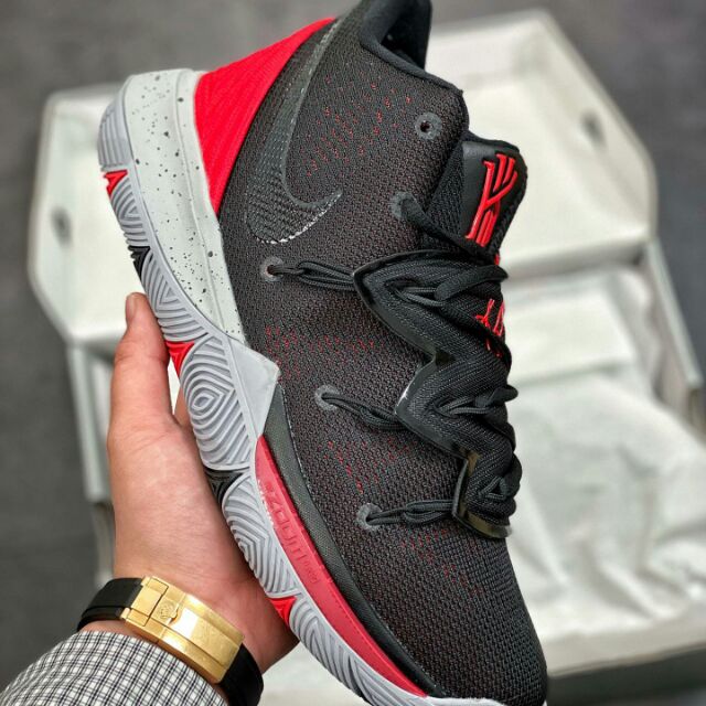 kyrie 5 zoom turbo