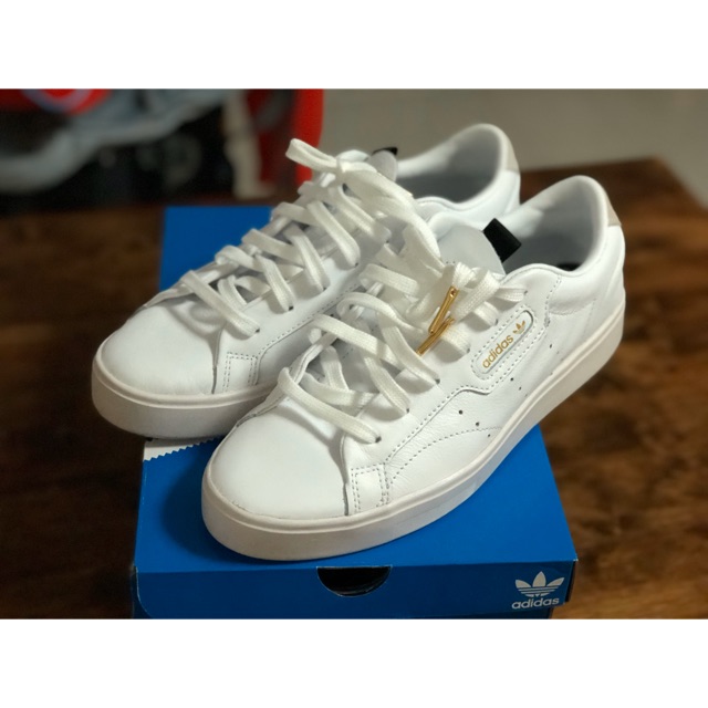 Adidas รองเท้าผู้หญิง