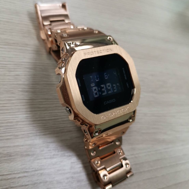 รุ่น DW-5600BB สายเหล็ก Rose Gold