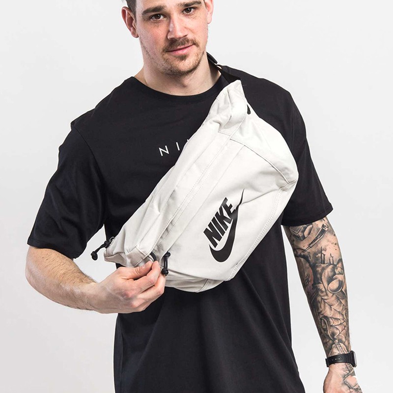 Chest bag nike sale