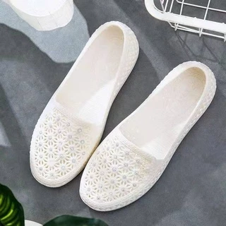 รองเท้าคัชชูหุ้มส้น รองเท้าคัชชูยาง รองเท้าคัชชู