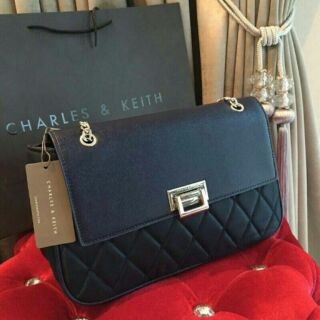 💖 CHARLES&amp;KEITH QUILTED SHOULDER BAG