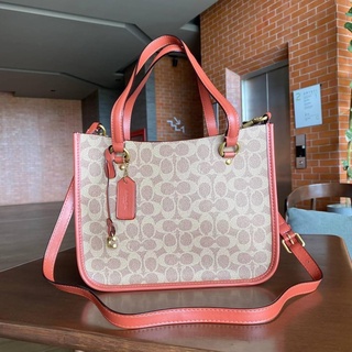 กระเป๋า COACH TYLER CARRYALL 28 IN SIGNATURE CANVAS (COACH C3889)