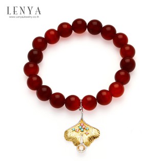 Lenya Jewelry สร้อยข้อมือลูกปัดหินสีคาร์เนลี่ยน(Carnelian)ห้อยชาร์มรูปใบแปะก๊วย ตัวเรือนเงินแท้ชุบทองคำ