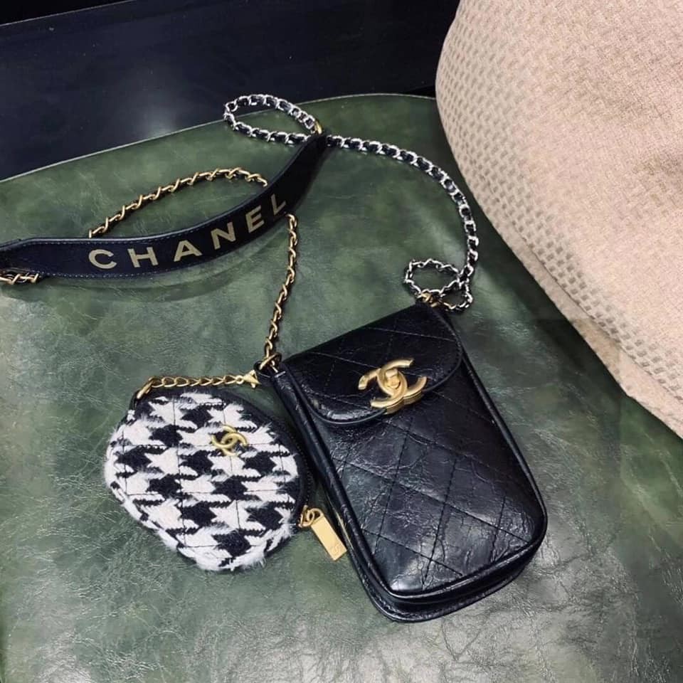 กระเป๋า Chanel  ใส่มือถือได้