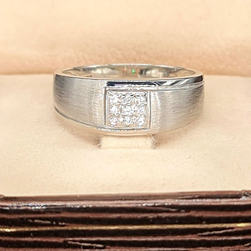 แหวนเพชรสวิสเงินแท้(ชุบทองคำขาว18k)