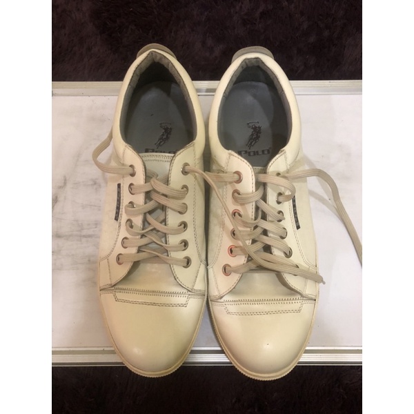 รองเท้าผ้าใบ Kasut Polo.