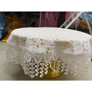 ผ้ารองพานลูกไม้สีขาว ใช้ทำเป็นผ้ารองสินสอดได้ หรือทำเป็นรองพานสินสอด สามารถทำเป็นผ้ารองพานขันโตกก็ได้