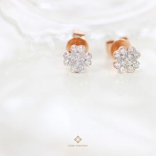 Gems Heritage ต่างหูเพชรแท้รูปใบโคลเวอร์ใบไม้แห่งความโชคดีคู่เล็กน่ารักสำหรับใส่ติดหูได้ทุกวัน (ERPG249) เรือนทองคำ18K