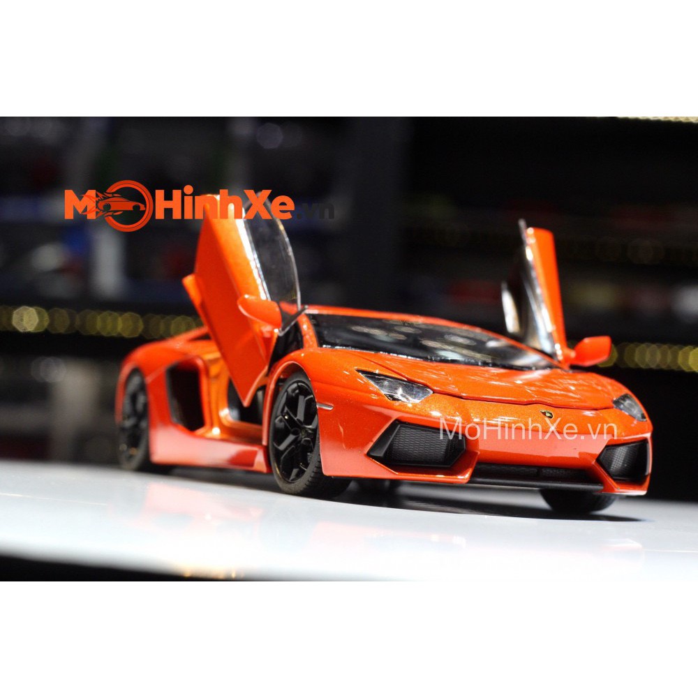 AVENTADOR LP700-4 1:24 WELLY-FX