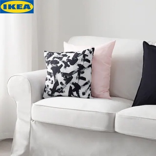 IKEA TURILL ทูริลล์ หมอนอิง, ปลอกหมอนผ้าไมโครไฟเบอร์ ให้สัมผัสนุ่มนวลมากเป็นพิเศษ ขาว/ดำ40x40 ซม.