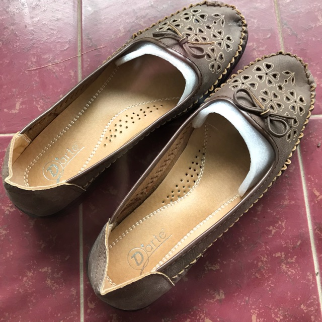 รองเท้า D‘arte เพื่อสุขภาพ
