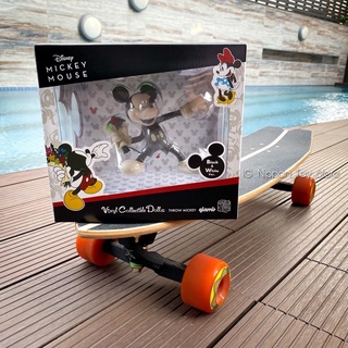 Vinyl collectible dolls (VCD) Throw mickey พร้อมส่ง ของแท้