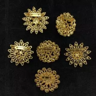 Vintage Jewelry เข็มกลัด 4.5cm ลายดอกไม้ แฟชั่น คลาสสิก เข็มกลัดเพชร สิทอง 1pcs