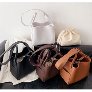 พร้อมส่ง กระเป๋าหนังสะพายข้างสไตล์มินิมอล รุ่น Torry bag