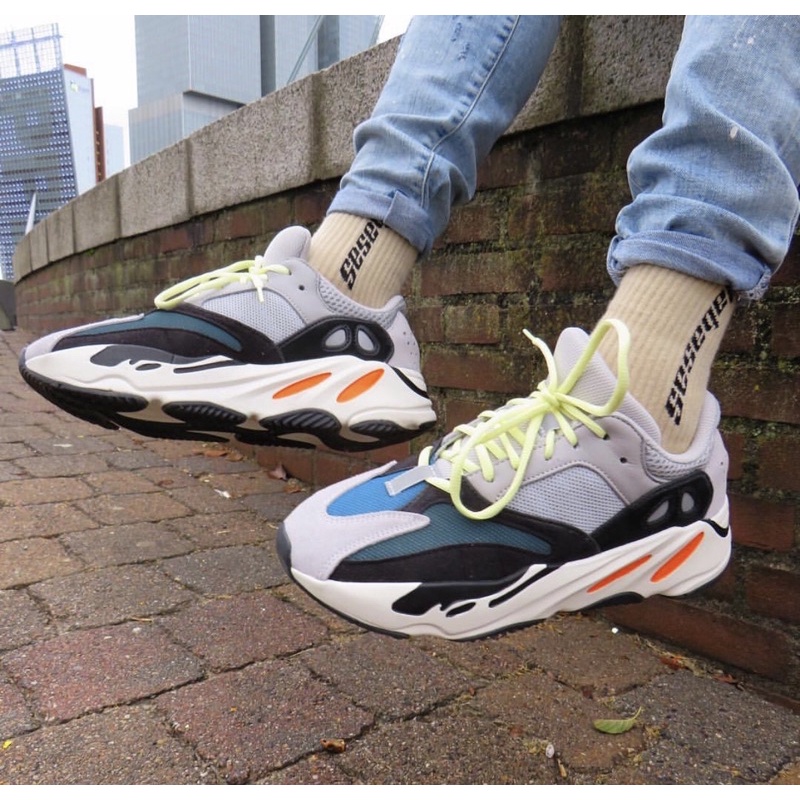 Yeezy boost 700 OG wave runner | Shopee Thailand