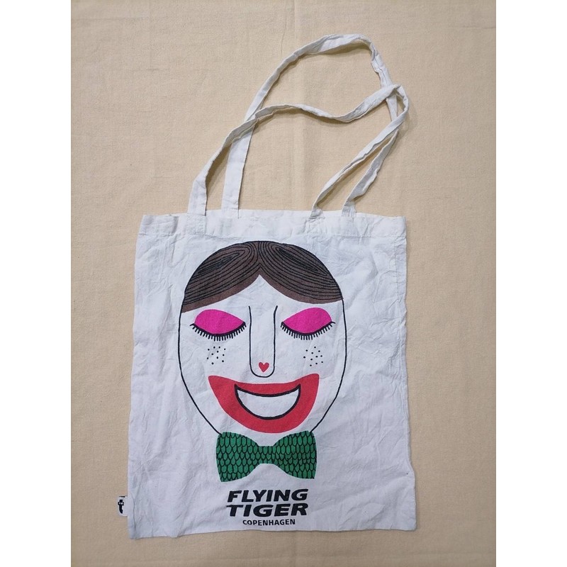 กระเป๋าผ้า​ Flying Tiger Copenhagen