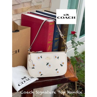 🎊💖🌇🚜@1,390.-📍(ลดพิเศษ 7 %) 💯 🛒🛒Big Discount 2022🛒🛒Coach Signature Top Handle