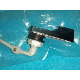 ตัวกดชักโครกด้านหน้า LUCKY LK-007(TR121) ข้อต่อสามารถปรับหมุนได้ตามความต้องการ