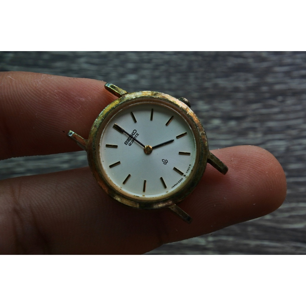 นาฬิกา Vintage มือสองญี่ปุ่น Seiko ระบบ Quartz ทรงกลม ชุบทอง 2320 0060 ใช้งานได้ปกติ หน้าปัด 25mm