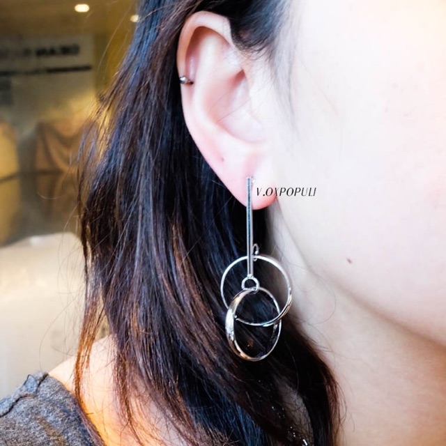 minimal circles earrings
