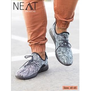 NEAT รองเท้าผ้าใบผูกเชือก : สีดำพิมพ์ลาย โคดลดอีก100