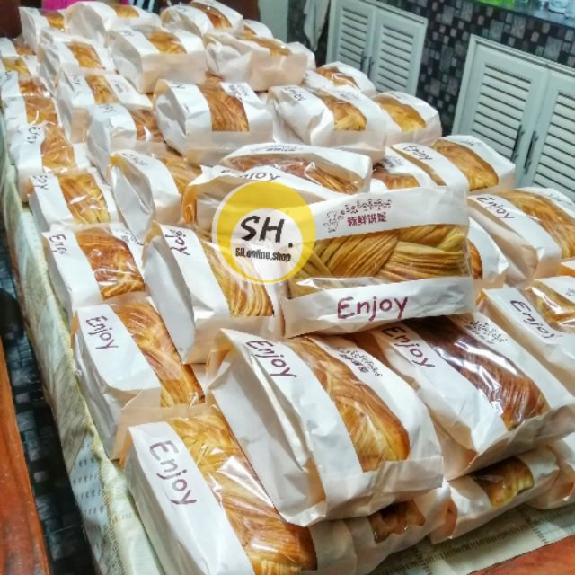ขนมปังเนยสด ขนมปังก้อนใหญ่ หอมอร่อย