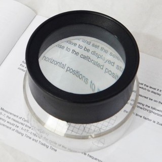 แว่นขยายฐานกลม Ø 65 มม. กำลังขยาย 5x (5x Cylinder Magnifier Ø 65 mm)