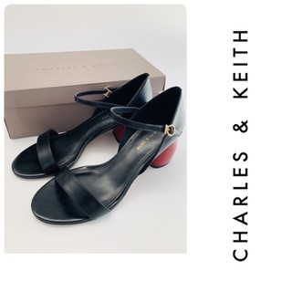 รองเท้าCharles&amp;Keith หนังสีดำ ปิดส้น  ดีเทล ส้นไม้สูง 2.5” ไซส์38