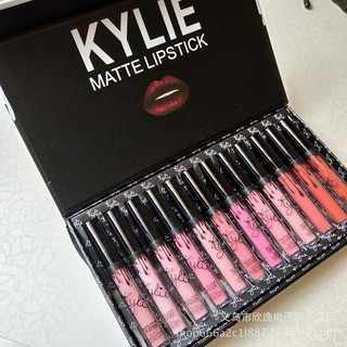 ลิปสติก#ลิปแมท Kylie12 แท่ง 12 สี ลิปสติก ยกเซตราคาถูก แต่คุณภาพดีค่ะ ติดทน