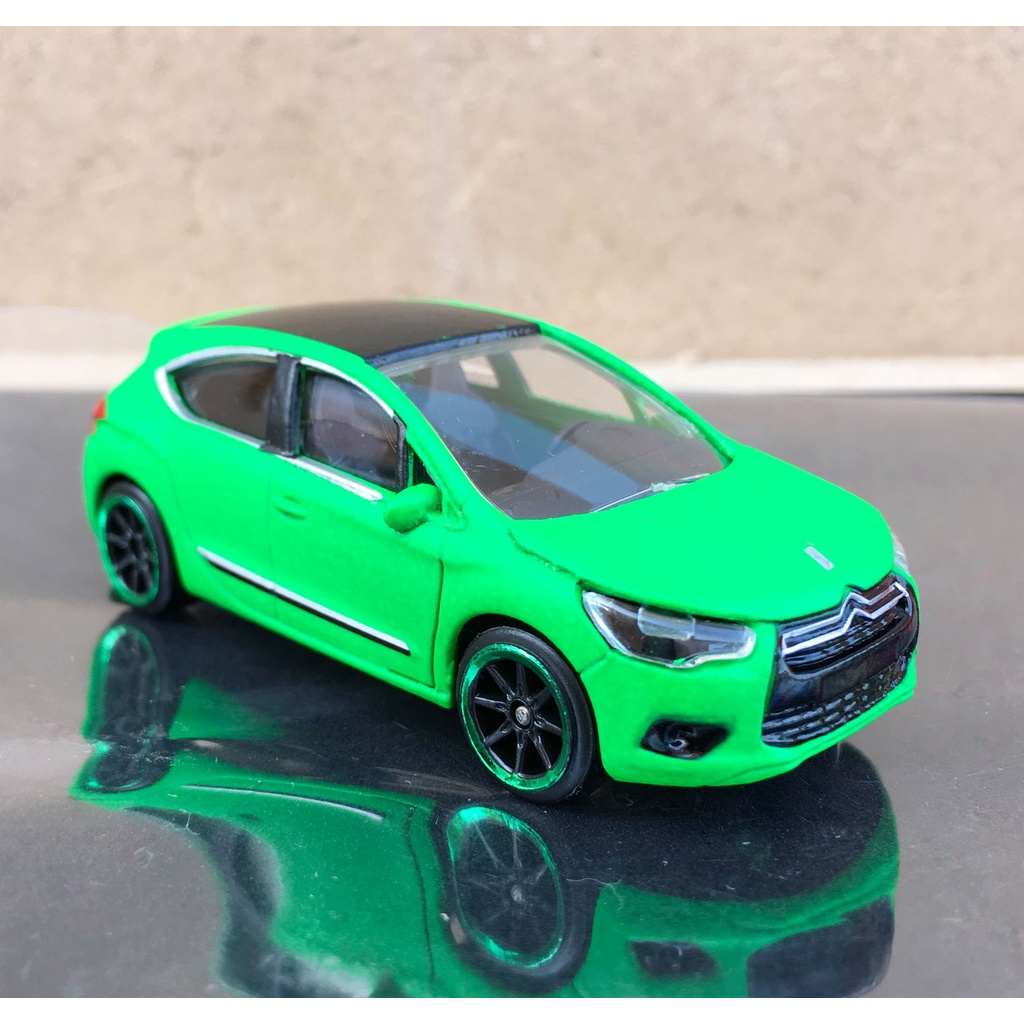 Majorette Citroen DS4 - Neon Green Color - Black Roof /Wheels 8SBGL /scale 1/64 (3 inches) no Packag