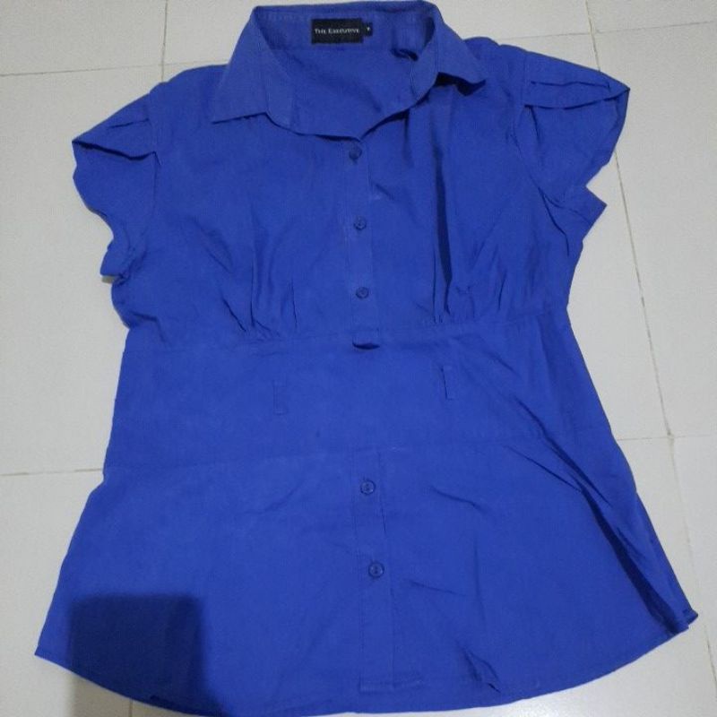 เสื้อคอปกผู้หญิง The Executive ไซส์ M Preloved