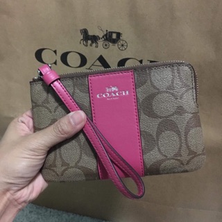 Coach คล้องมือ Size S มี12แบบ ให้เลือกค่ะ