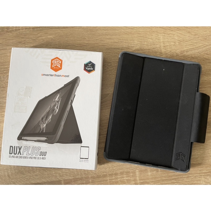 iPad Pro 10.5 (2017) / iPad Air (2019) STM Dux Plus Duo Case - มือสอง