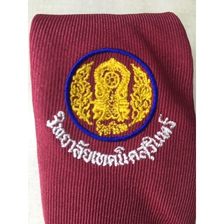 เนคไทด์แดง วิยาลับเทคนิค สีแดงเลือดหมู